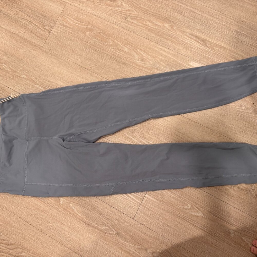 Vuori Stride Legging - Small - Picture 3 of 5